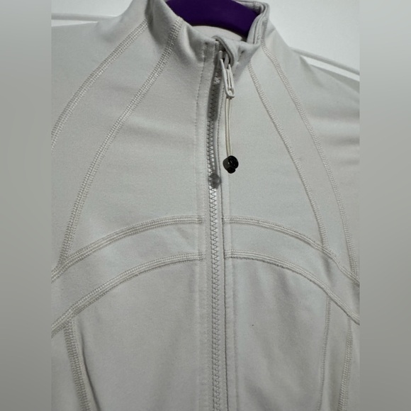 Lululemon Define Jacket Luon in White Opal - Picture 9 of 16
